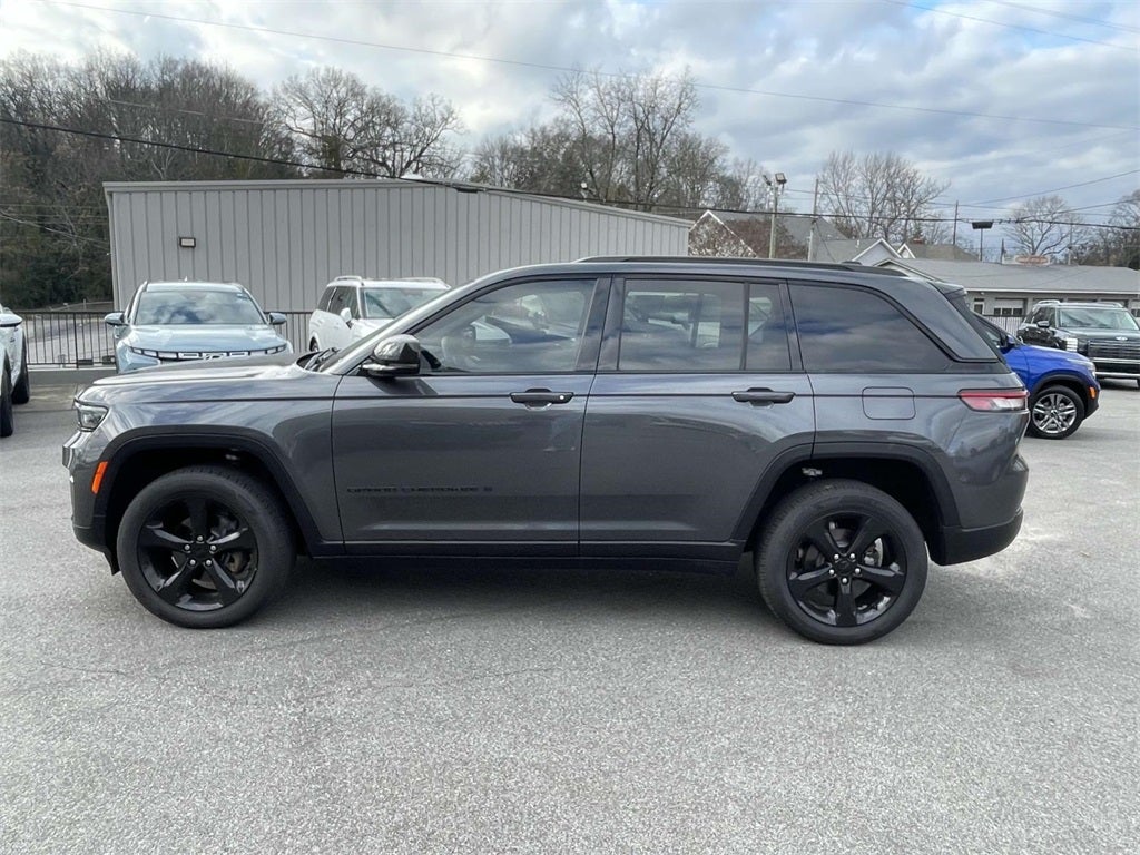 2022 Jeep Grand Cherokee Altitude