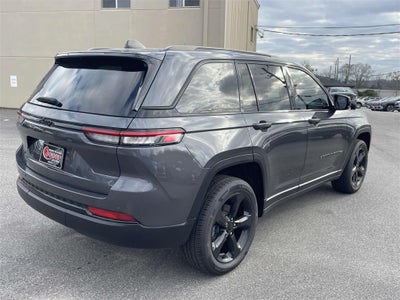 2022 Jeep Grand Cherokee Altitude