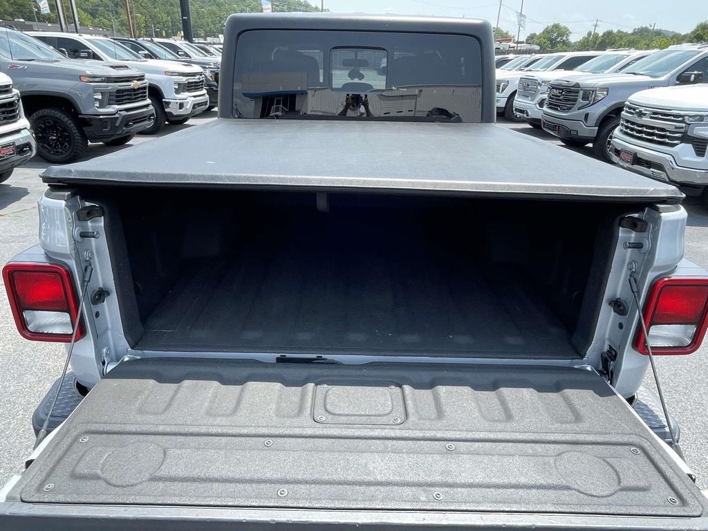 2022 Jeep Gladiator Willys