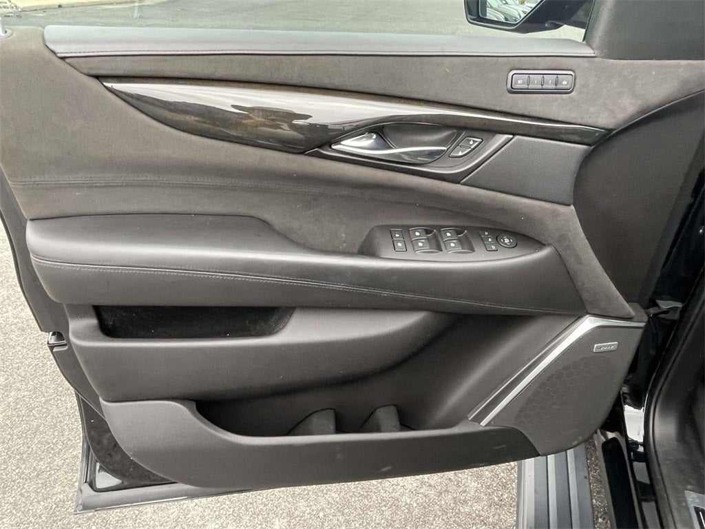 2020 Cadillac Escalade Platinum Edition