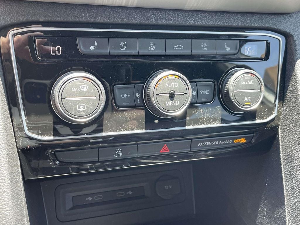 2023 Volkswagen Atlas Cross Sport 3.6L V6 SEL Premium R-Line