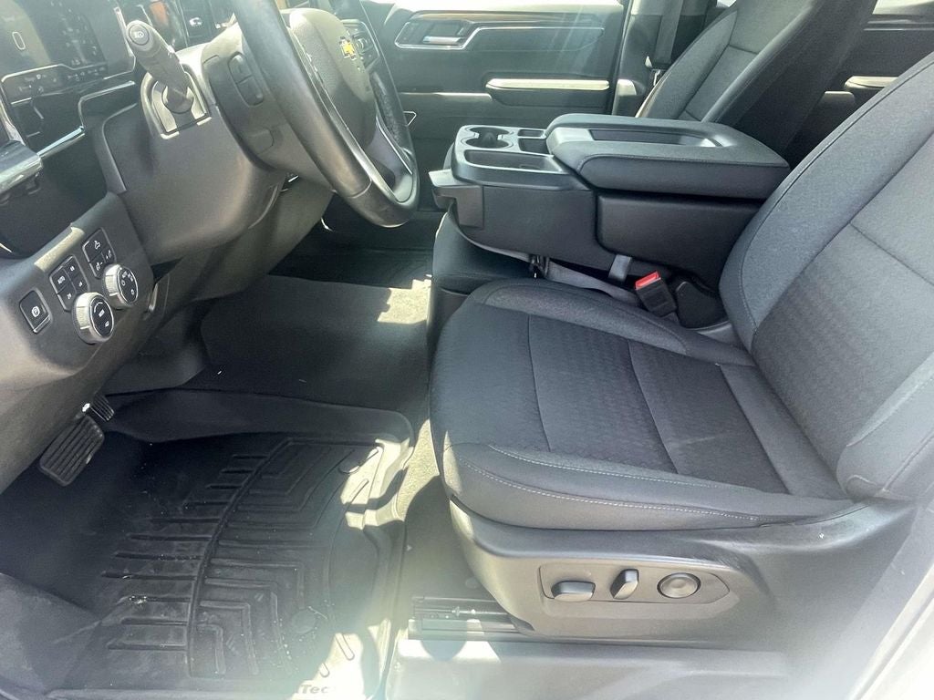 2024 Chevrolet Silverado 1500 LT LT1
