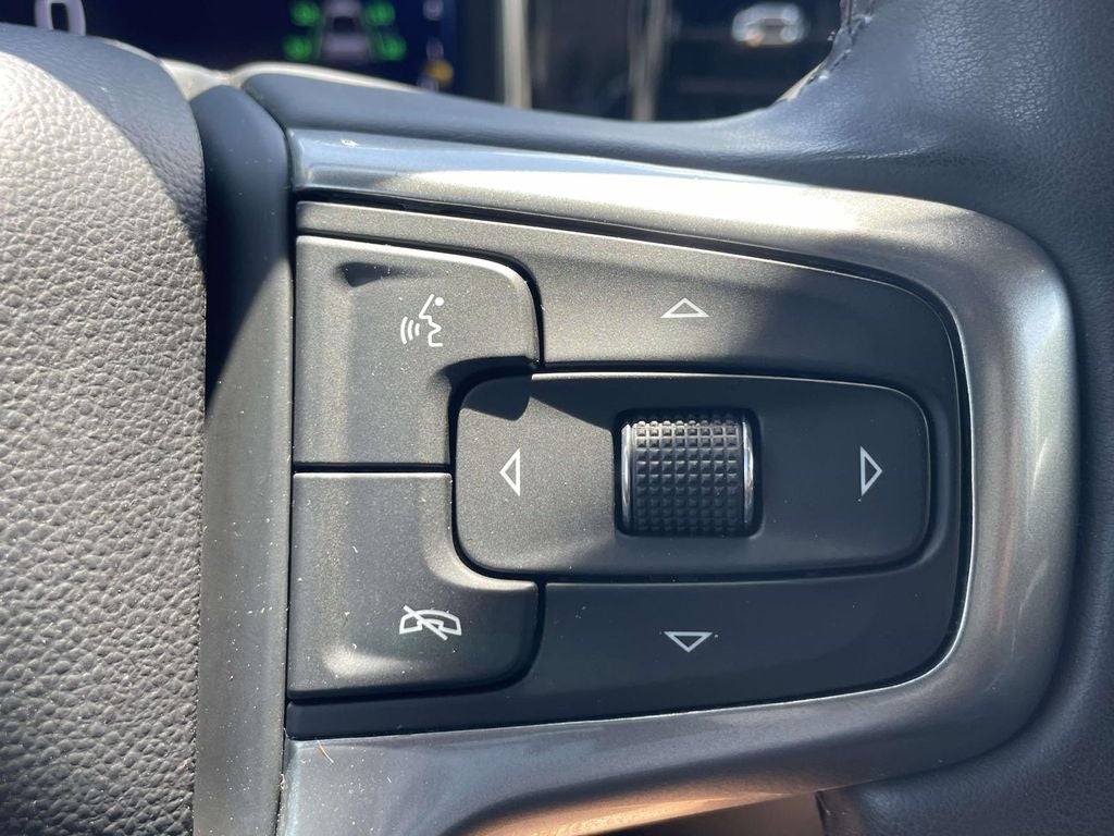 2024 Chevrolet Silverado 1500 LT LT1