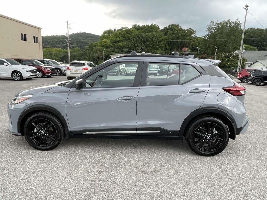 2023 Nissan Kicks SR