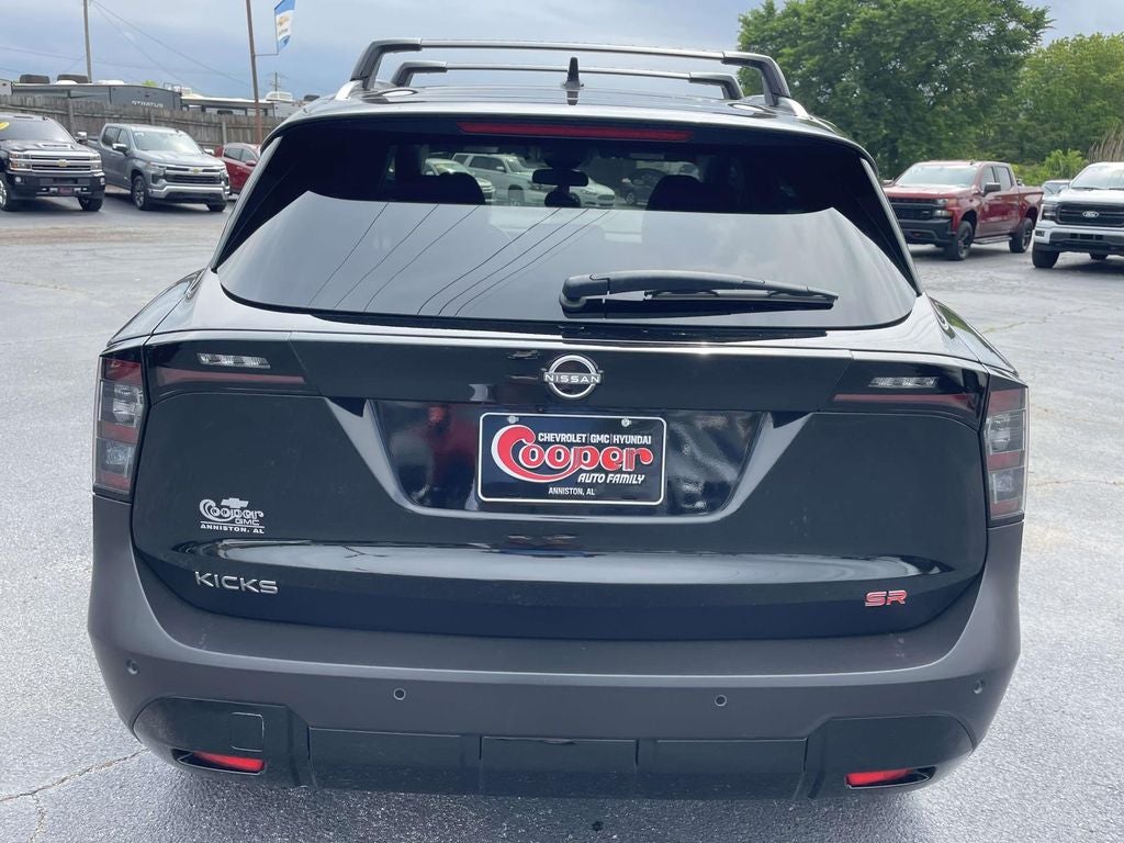 2025 Nissan Kicks SR