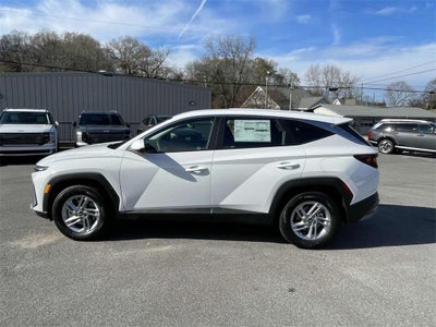 2026 Hyundai TUCSON SE FWD