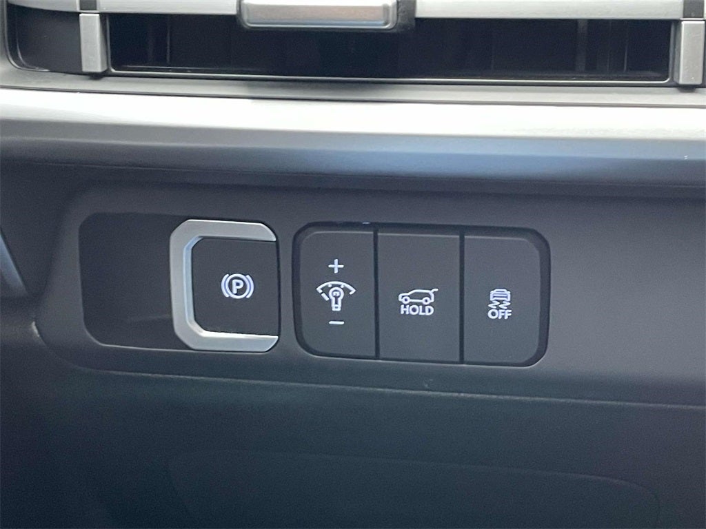 2025 Hyundai SANTA FE SE