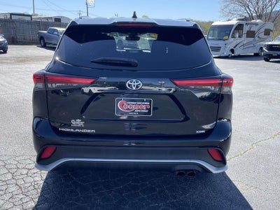 2022 Toyota Highlander XSE