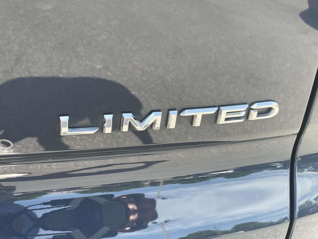 2025 Toyota Crown Signia Limited