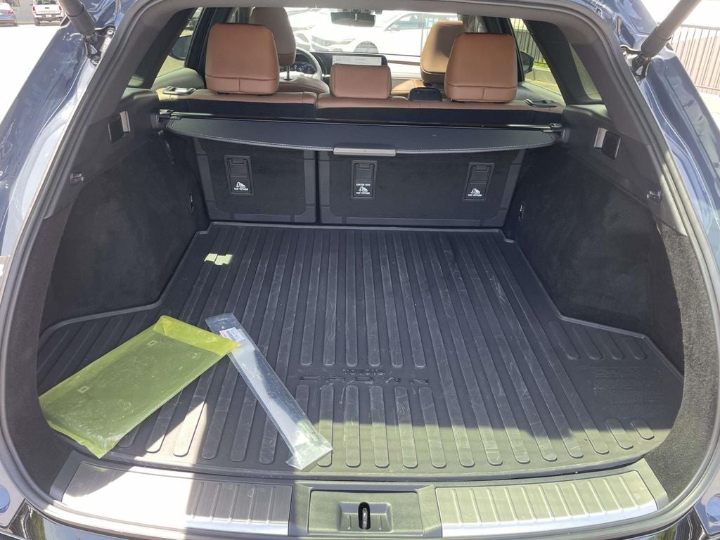 2025 Toyota Crown Signia Limited
