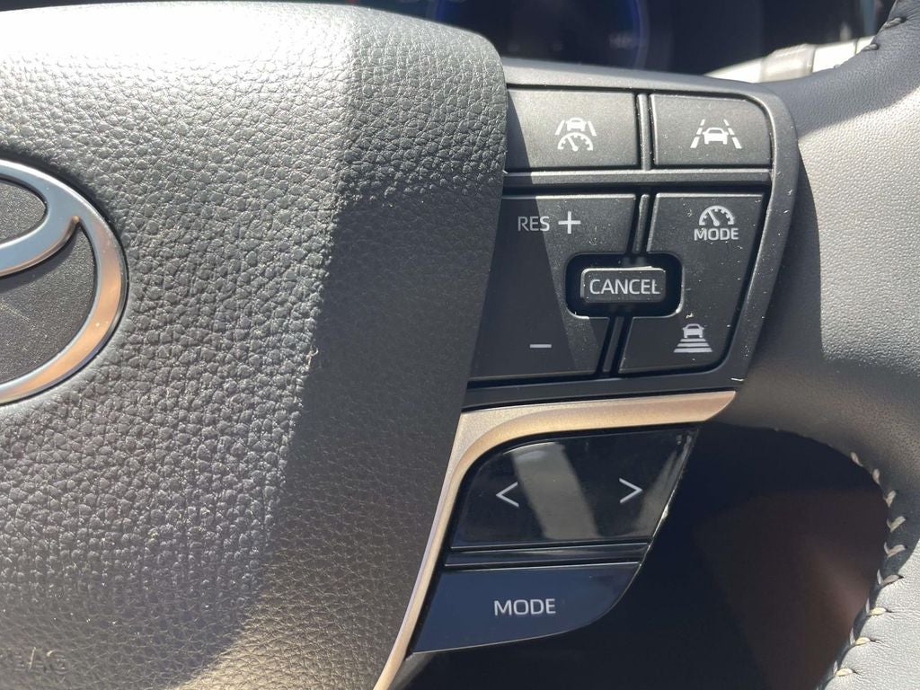 2025 Toyota Crown Signia Limited