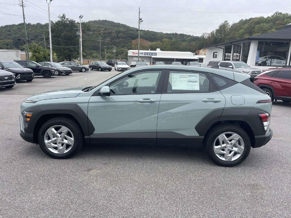 2027 Hyundai KONA SE FWD