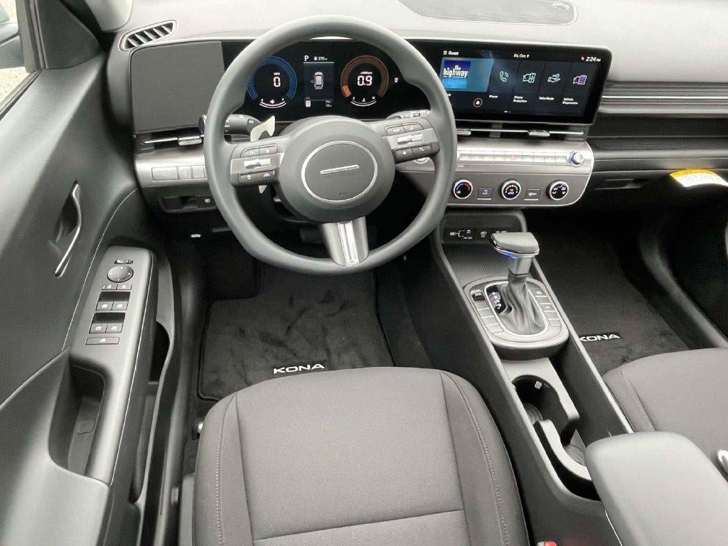 2027 Hyundai KONA SE FWD