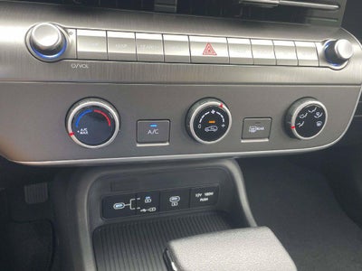 2027 Hyundai KONA SE FWD