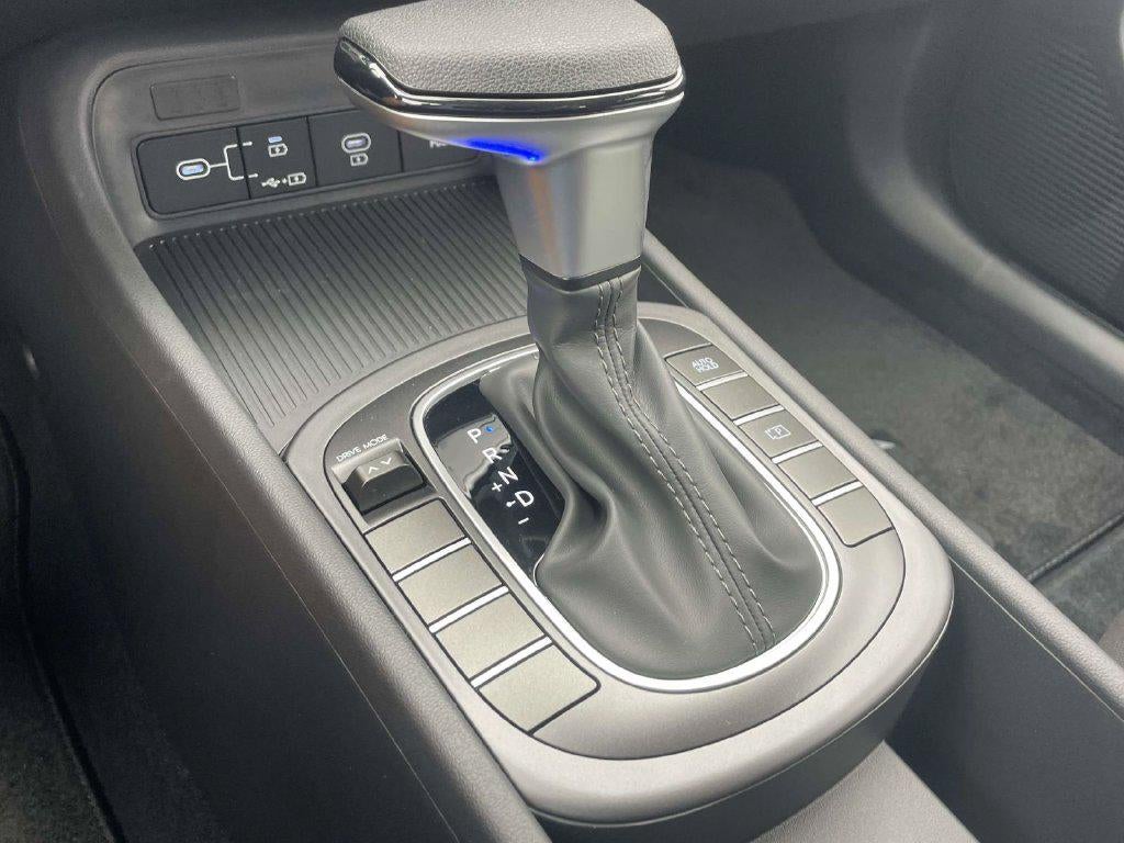 2027 Hyundai KONA SE FWD