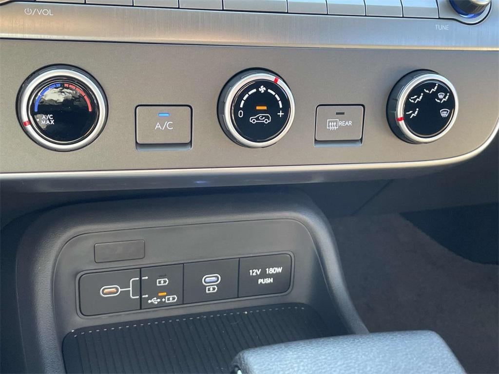 2026 Hyundai KONA SE FWD