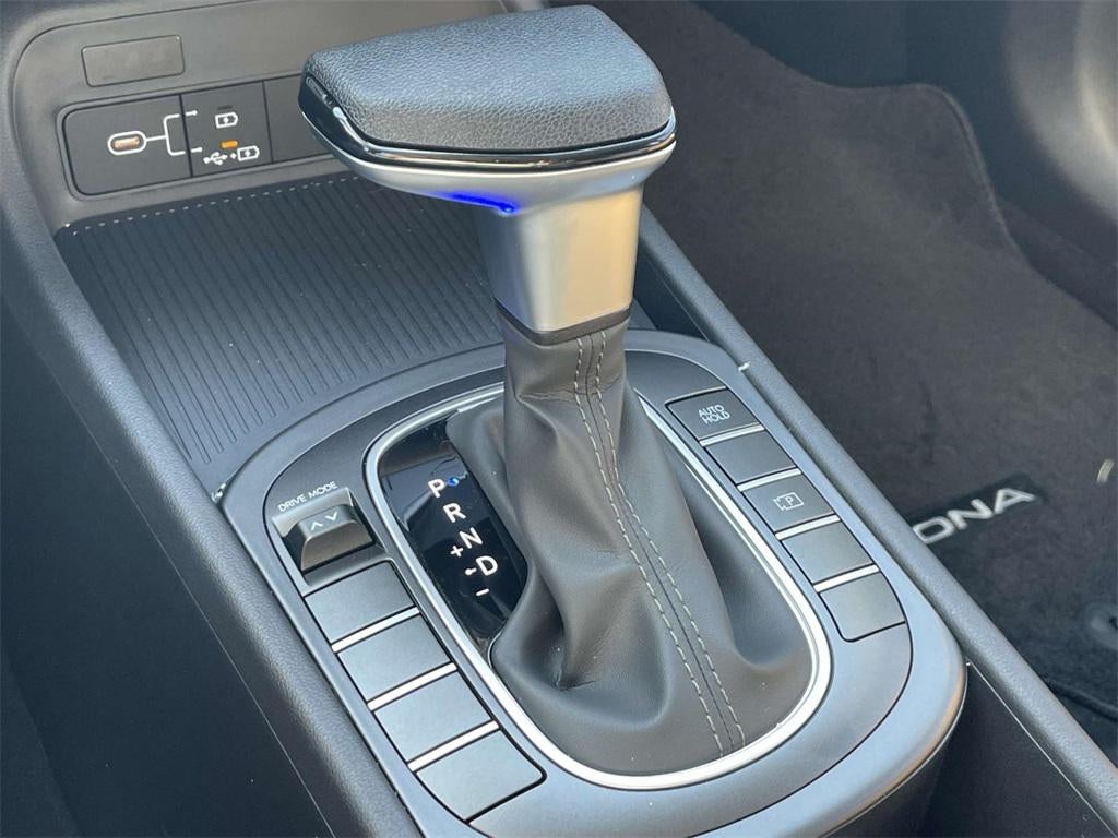 2026 Hyundai KONA SE FWD