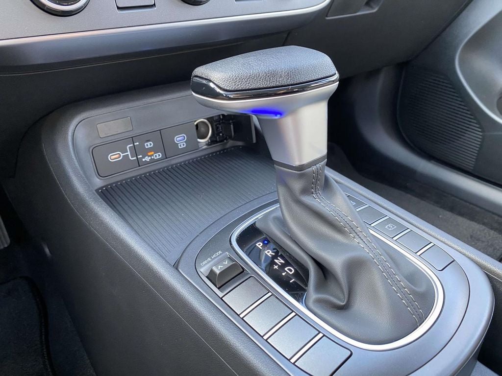 2026 Hyundai KONA SE FWD