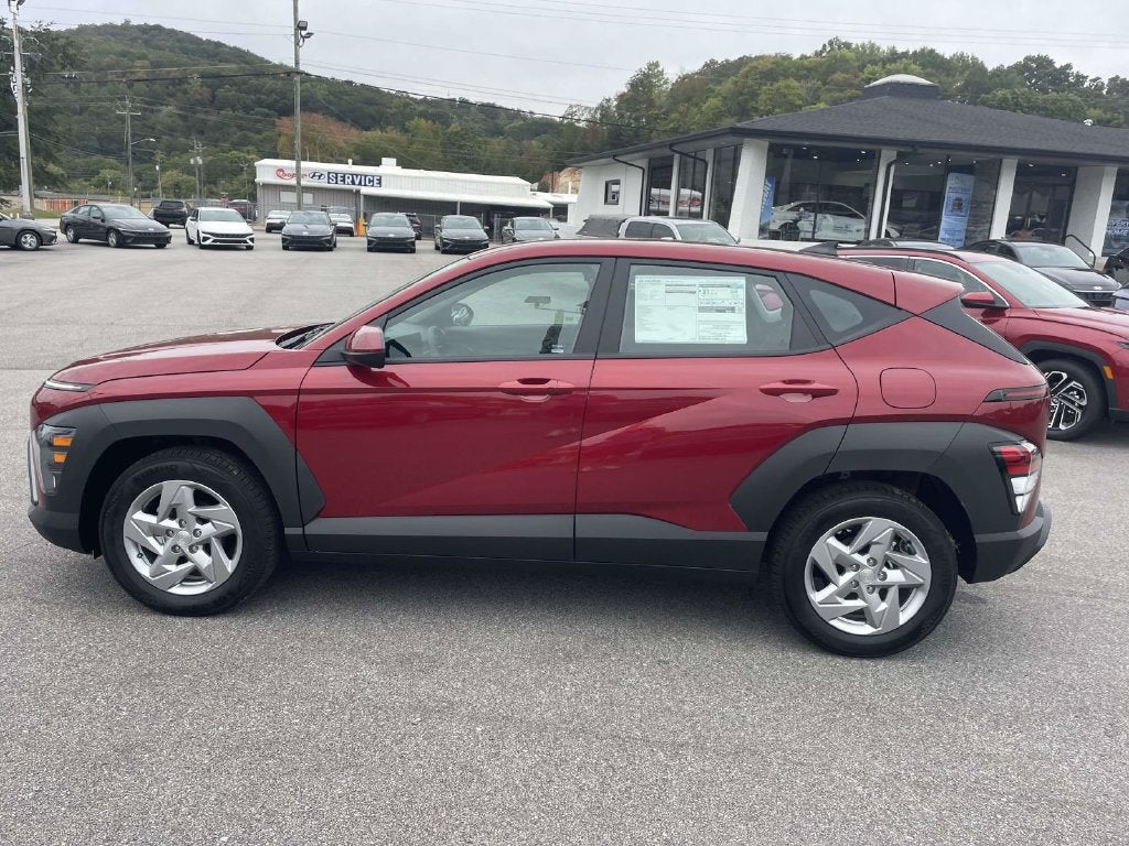 2027 Hyundai KONA SE FWD