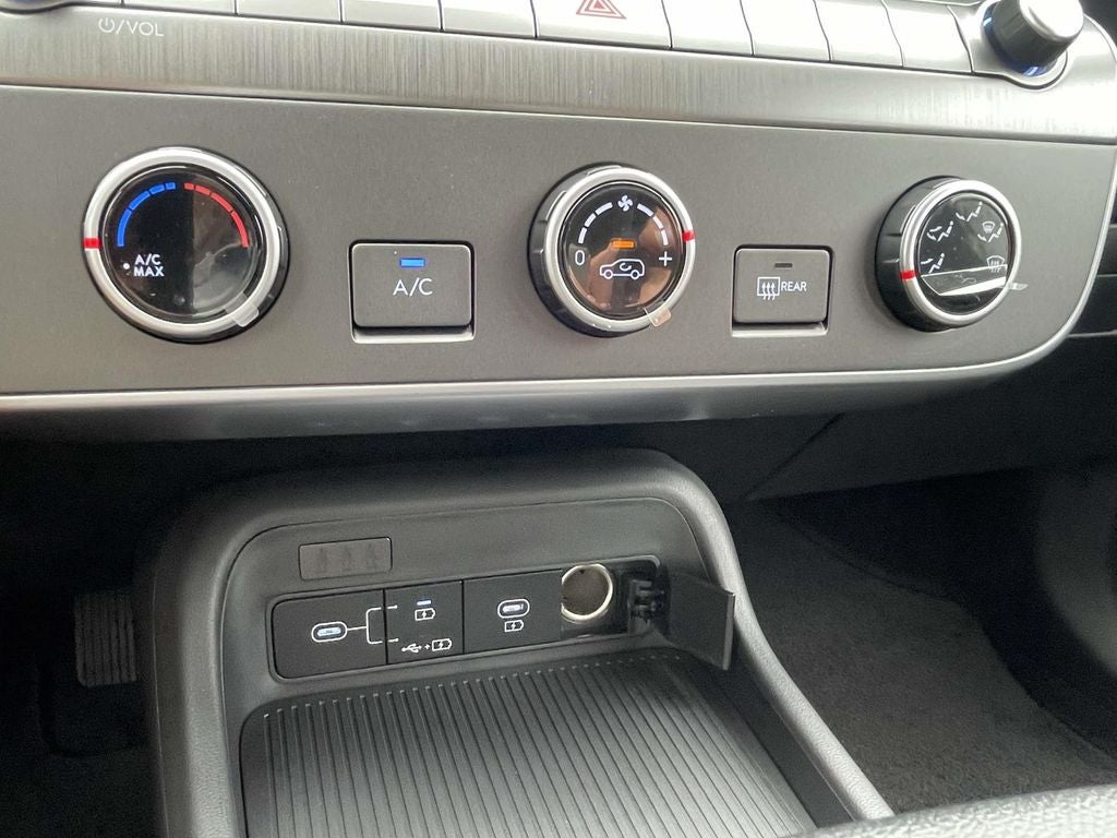 2026 Hyundai KONA SE FWD
