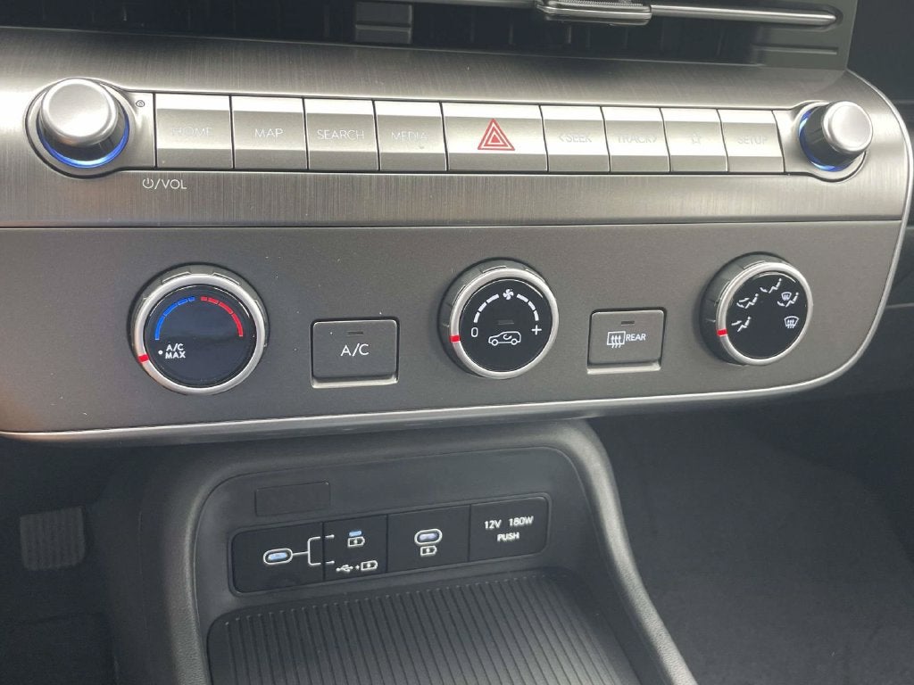 2027 Hyundai KONA SE FWD