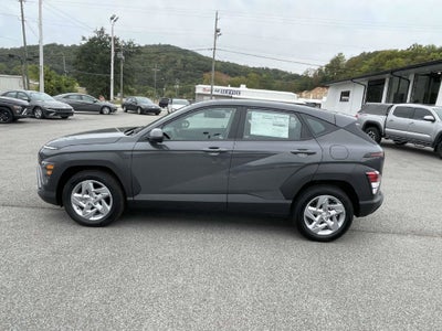 2027 Hyundai KONA SE FWD
