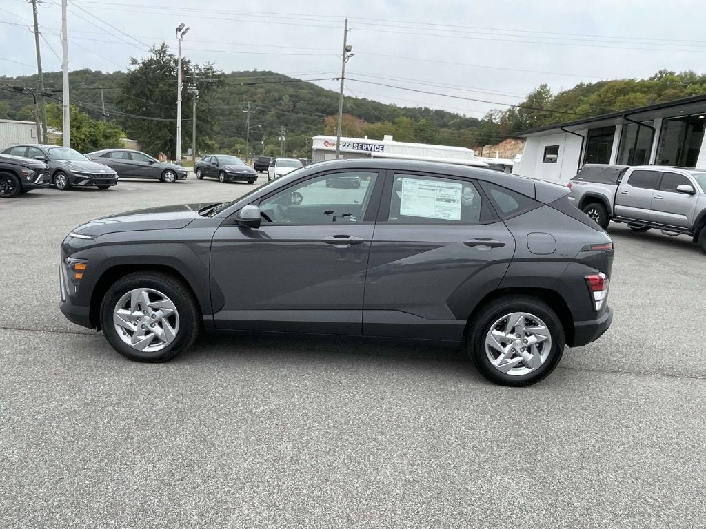 2027 Hyundai KONA SE FWD