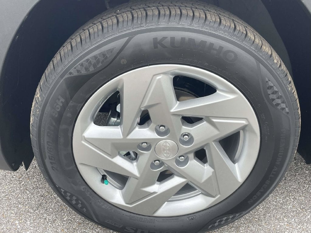 2027 Hyundai KONA SE FWD