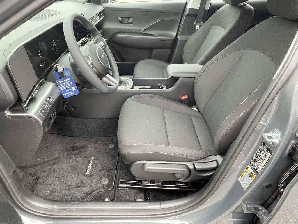 2027 Hyundai KONA SE FWD