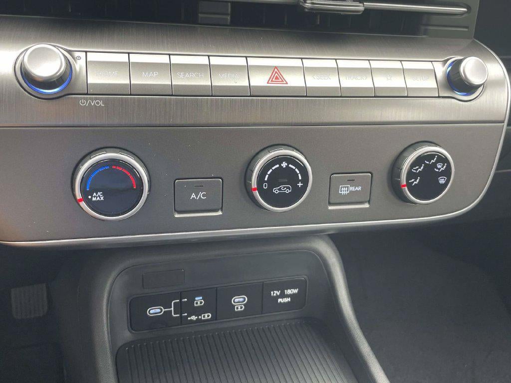 2027 Hyundai KONA SE FWD