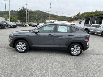 2027 Hyundai KONA SE FWD