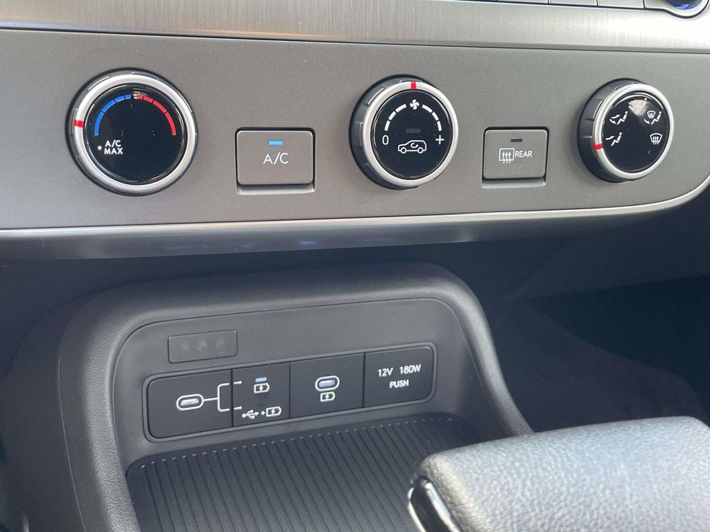 2026 Hyundai KONA SE FWD