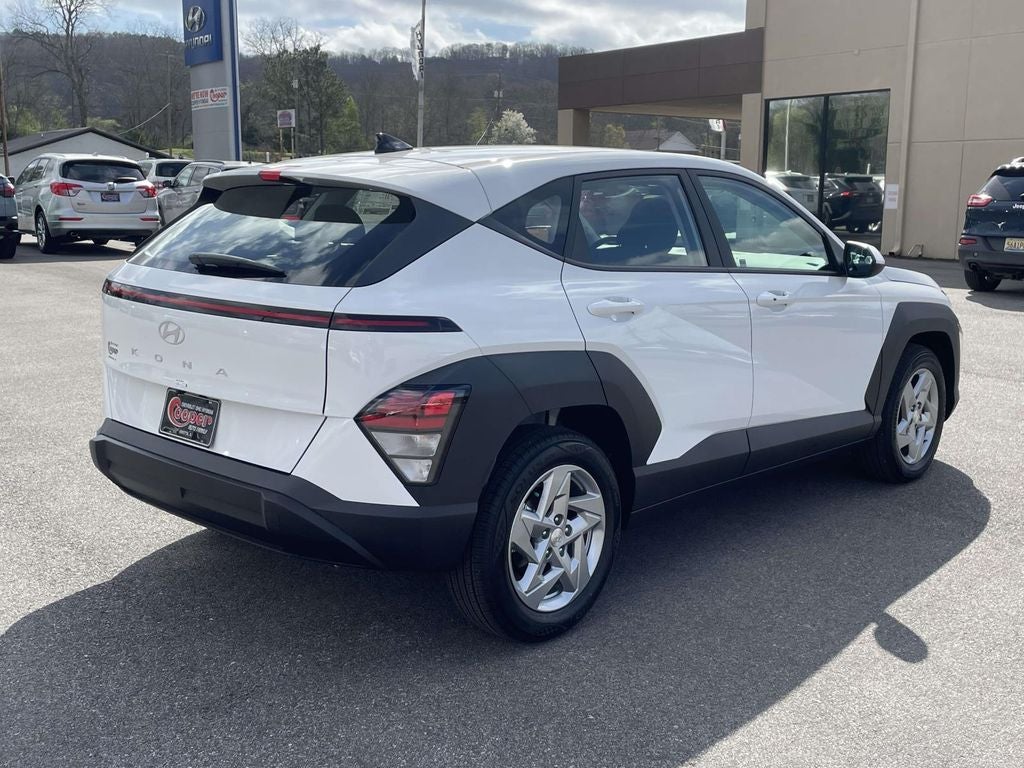 2026 Hyundai KONA SE FWD