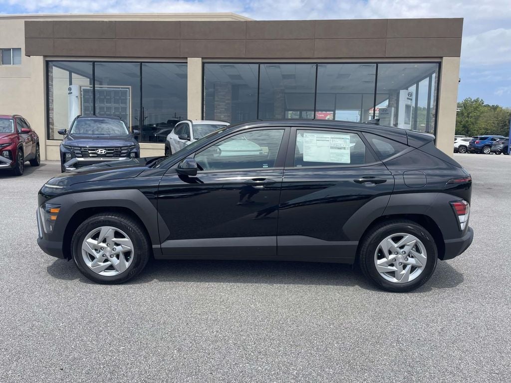 2027 Hyundai KONA SE FWD