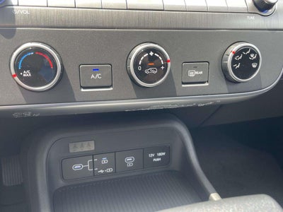2027 Hyundai KONA SE FWD