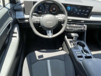 2025 Hyundai SONATA SE