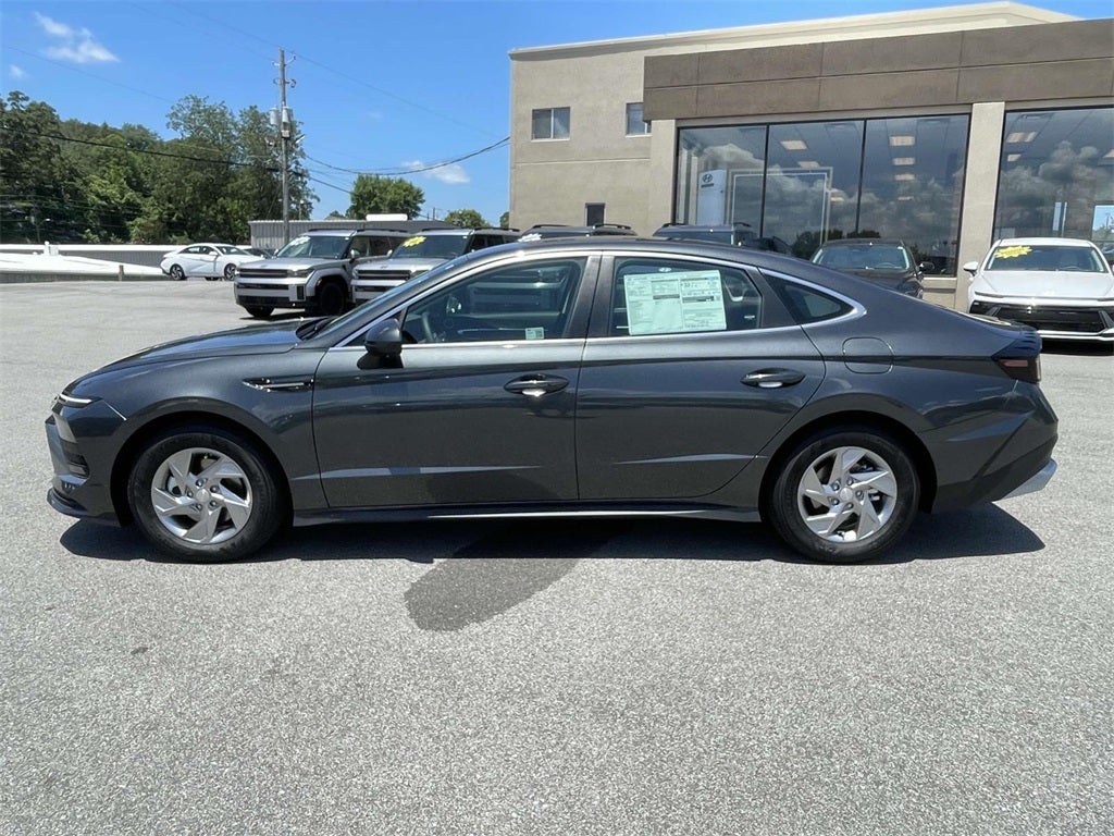 2025 Hyundai SONATA SE