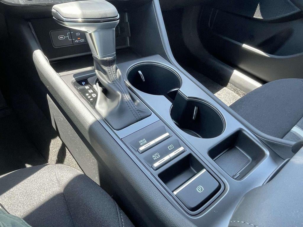 2025 Hyundai SONATA SE