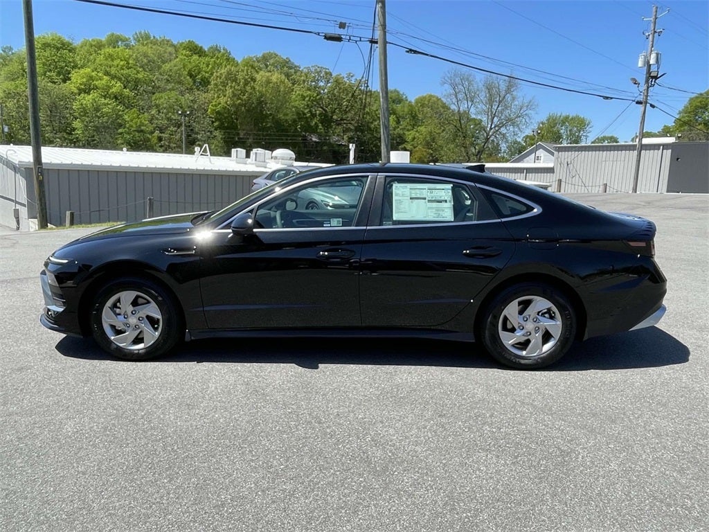 2025 Hyundai SONATA SE