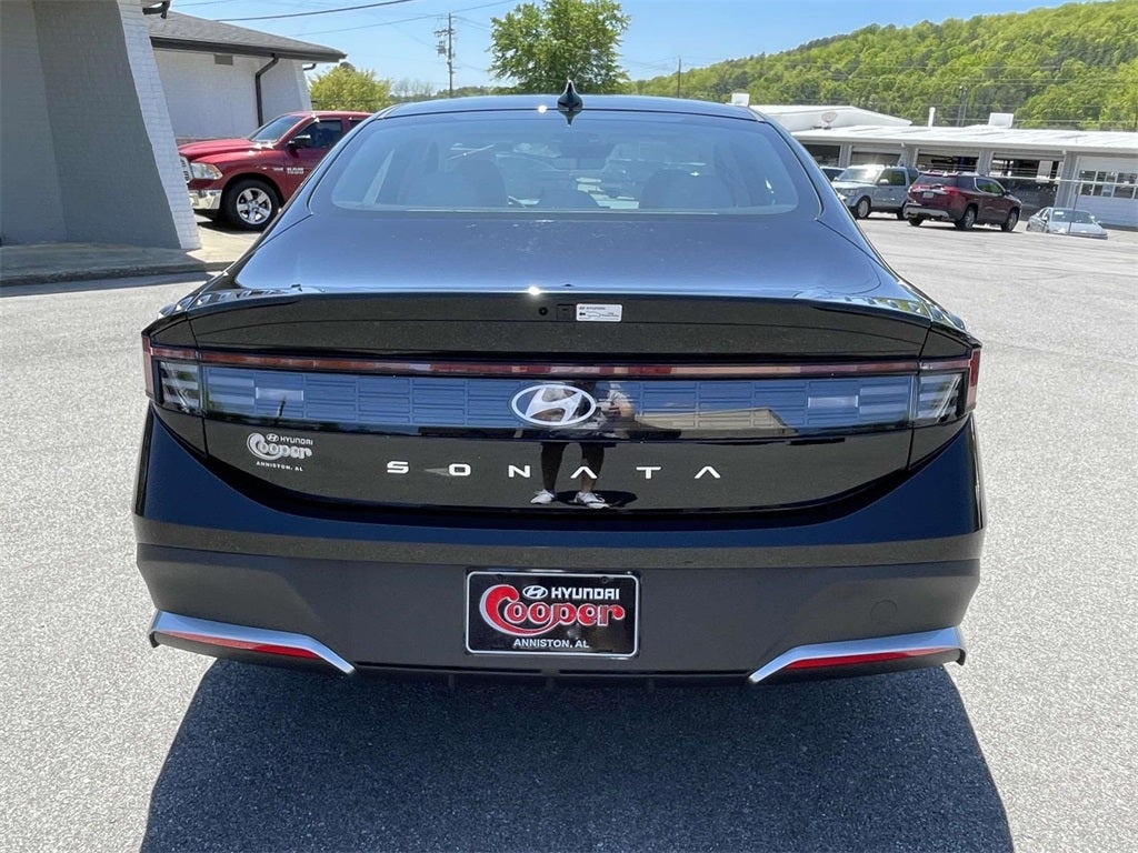 2025 Hyundai SONATA SE