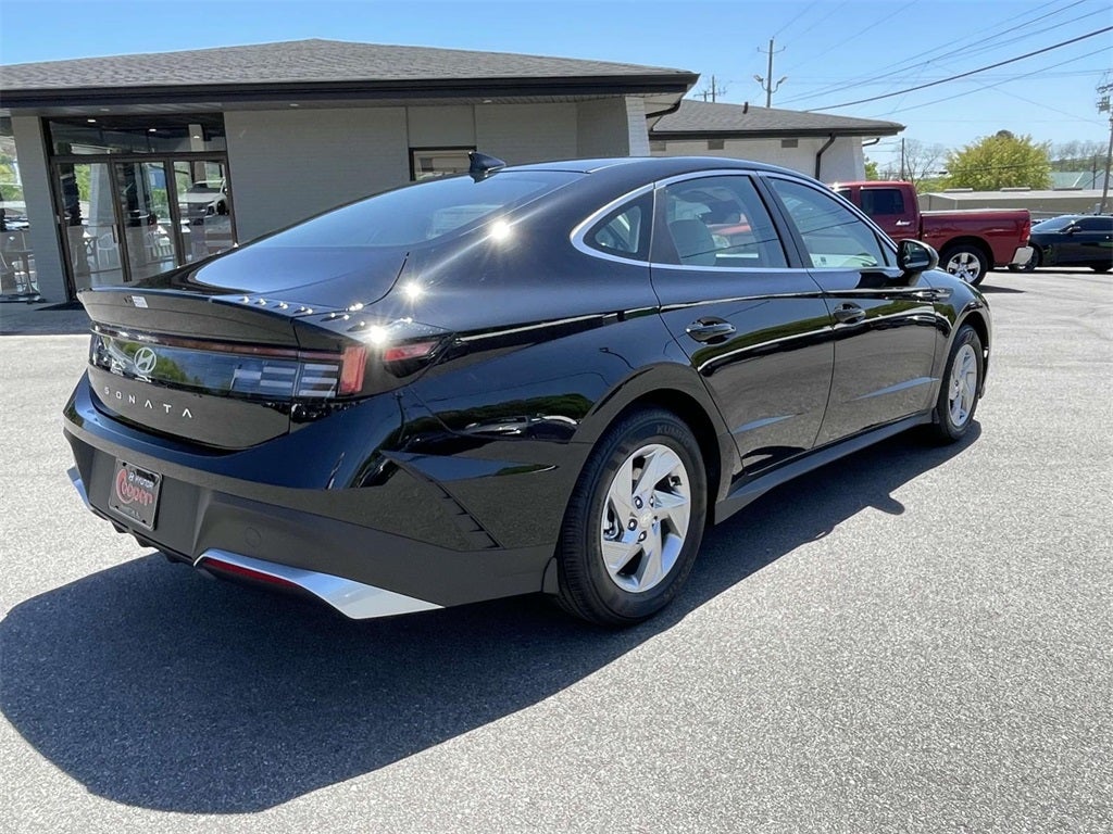 2025 Hyundai SONATA SE