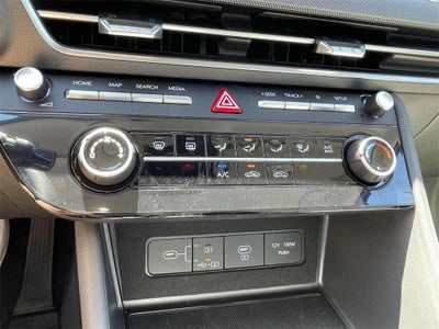 2025 Hyundai SONATA SE