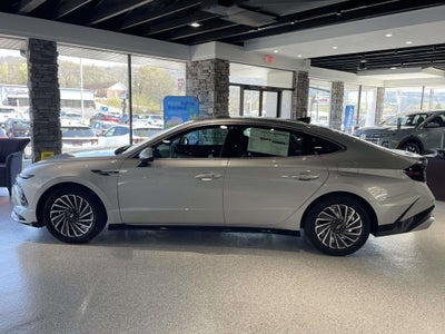 2026 Hyundai SONATA HYBRID SEL