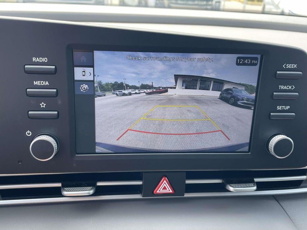 2026 Hyundai ELANTRA SE