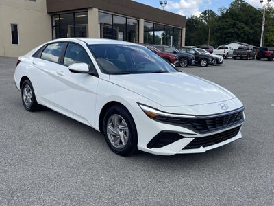 2026 Hyundai ELANTRA SE