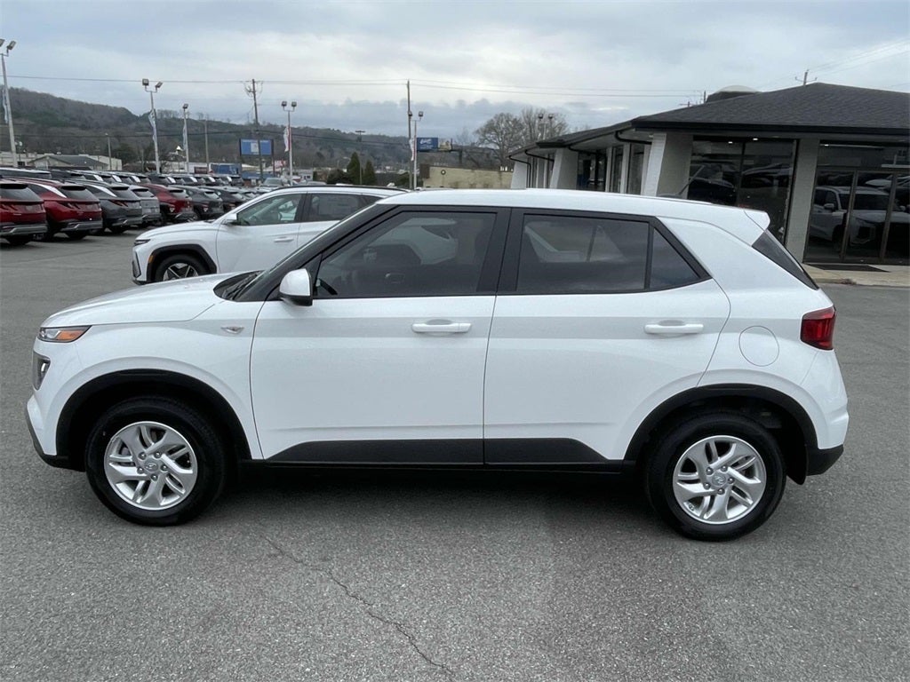 2026 Hyundai VENUE SE