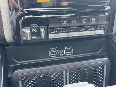 2025 RAM 2500 Laramie Crew Cab 4x4 6'4" Box